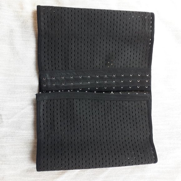 Breathable Waist Trainer - Picture 3 of 5